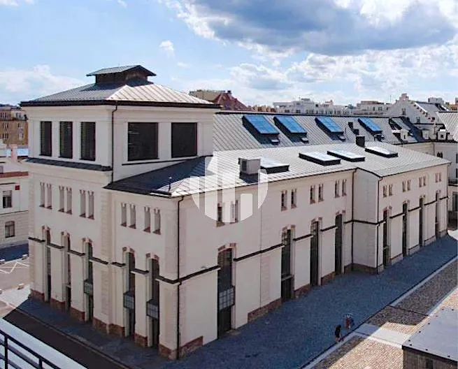 Pronájem kanceláře 270 m²